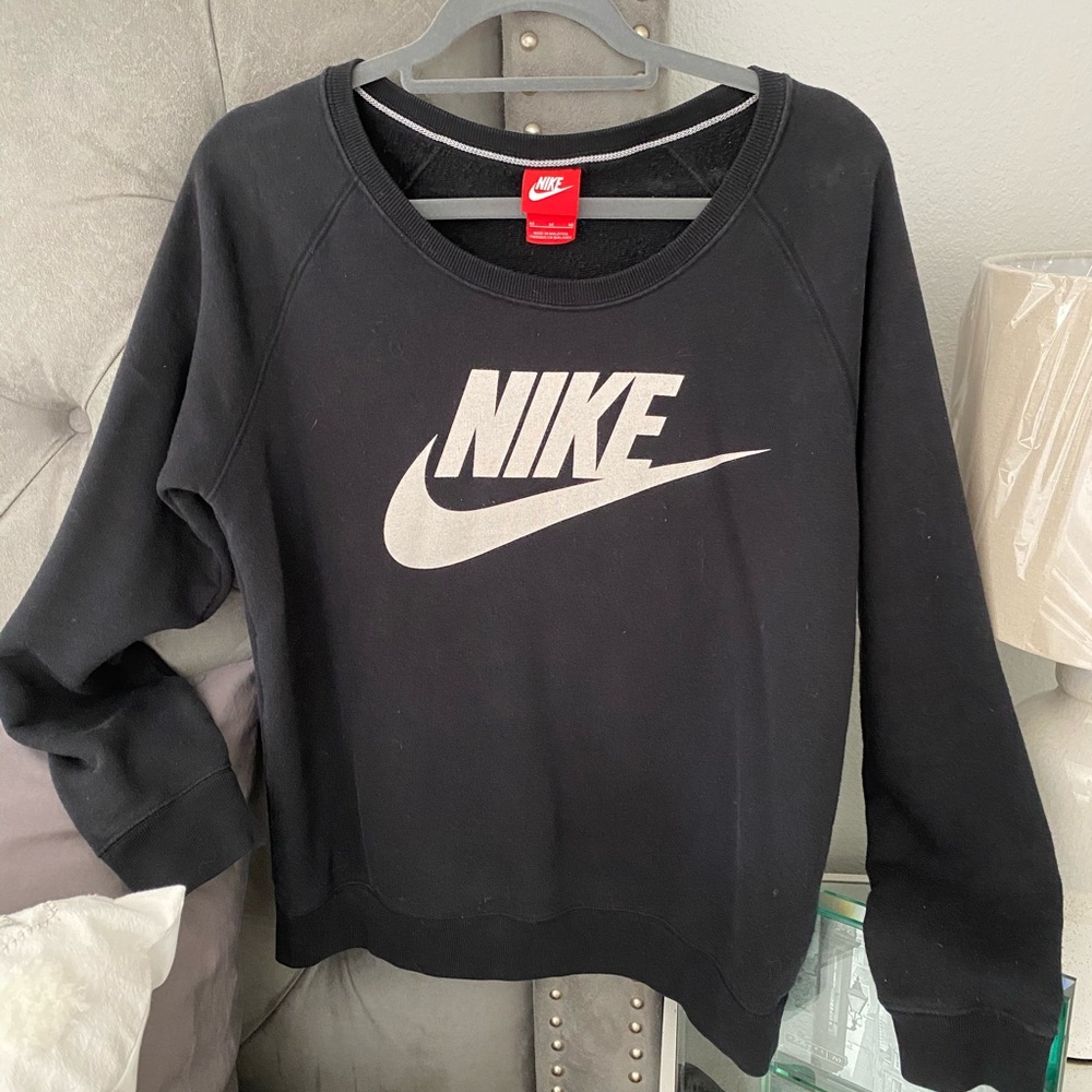🖤 NIKE Crew Neck Sweatshirt 🖤